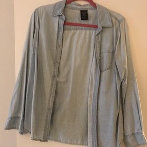 Button down, light denim-look long sleeve